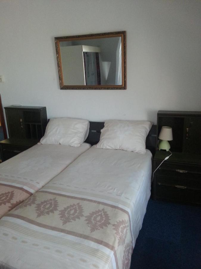 All-In Hotel 's-Hertogenbosch  Esterno foto